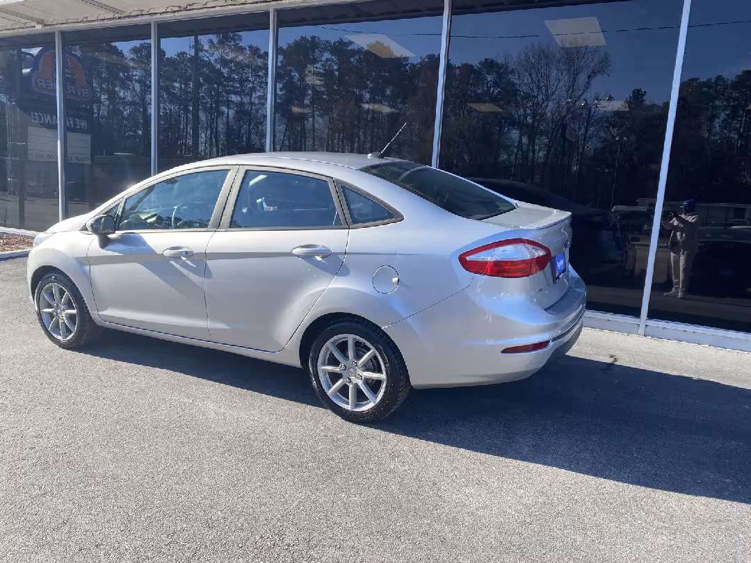 2019 Ford Fiesta - 3FADP4BJ4KM106306 - Image #3
